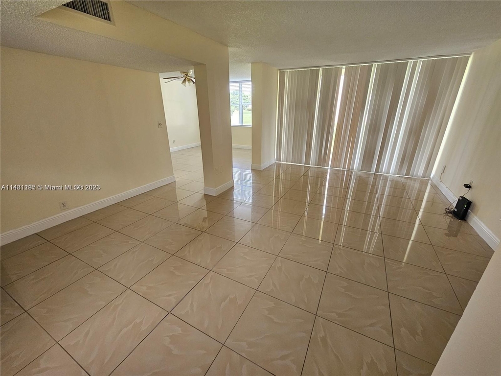 9451 Evergreen Pl - Photo 16