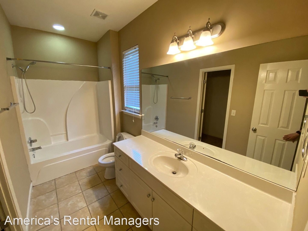 2140 Spaulding Place - Photo 11