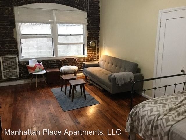 304 S. Manhattan Place - Photo 1