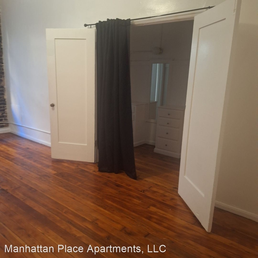 304 S. Manhattan Place - Photo 3