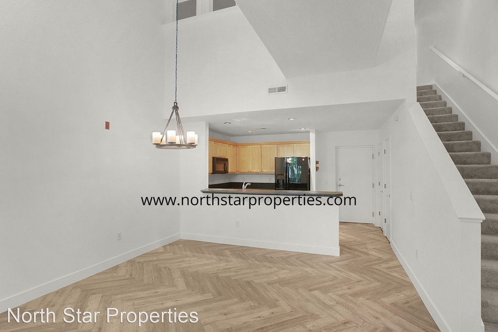 2327 Nw Northrup St. #5 - Photo 11