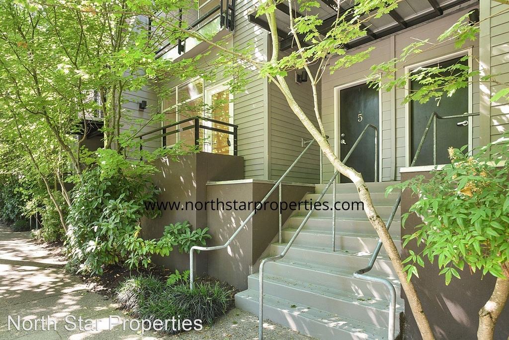 2327 Nw Northrup St. #5 - Photo 2