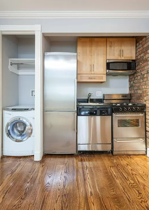 East 5th Street - Photo 3