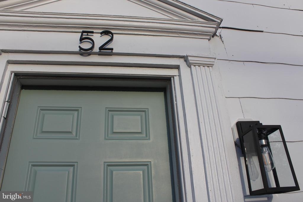 52 State St - Photo 1