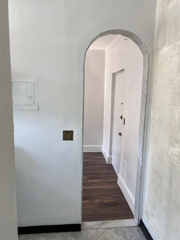327 East 3rd Street - Photo 4