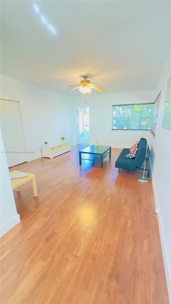 8630 Byron Ave - Photo 3