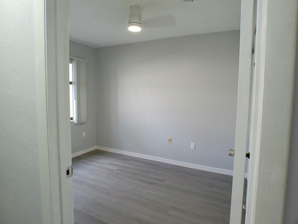 2635 Sw 35th Place - Photo 13
