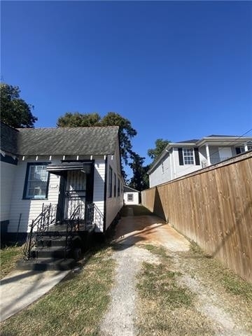 1520 Mazant Street - Photo 1