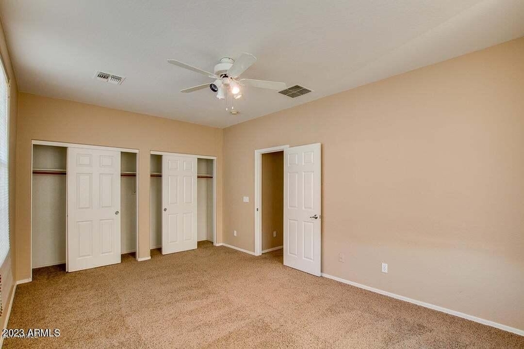 44286 W Juniper Avenue - Photo 12