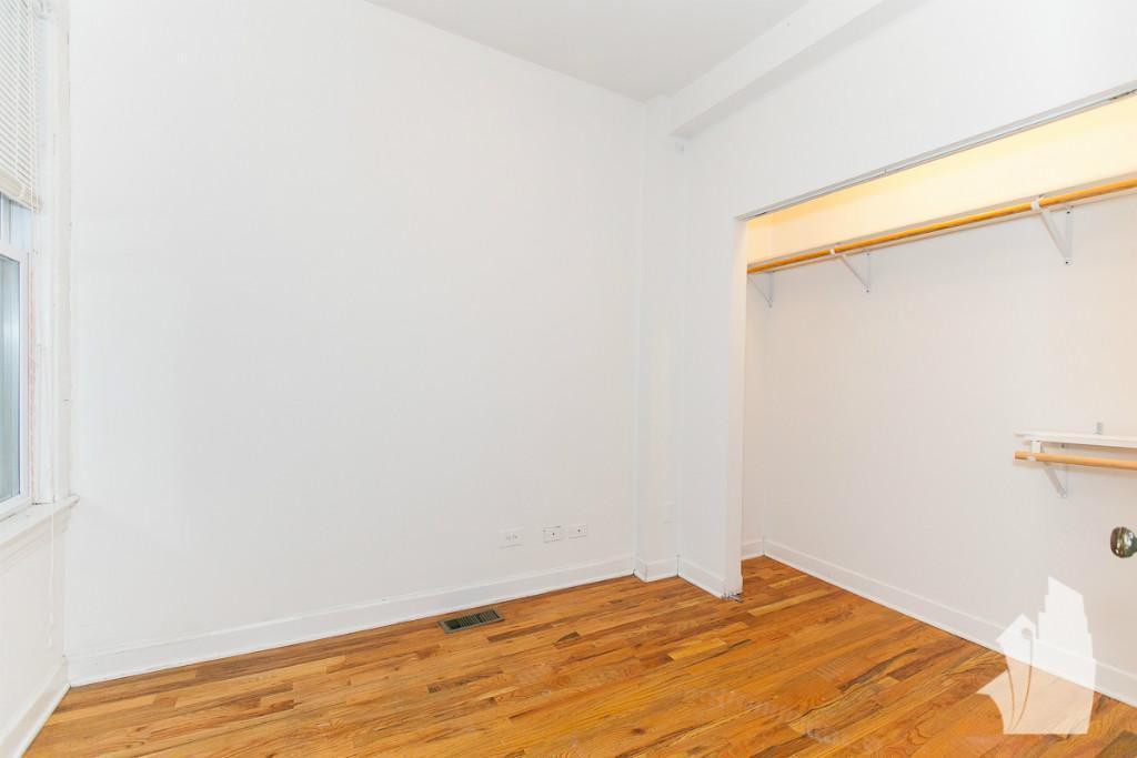 1458 West Grace Street - Photo 3