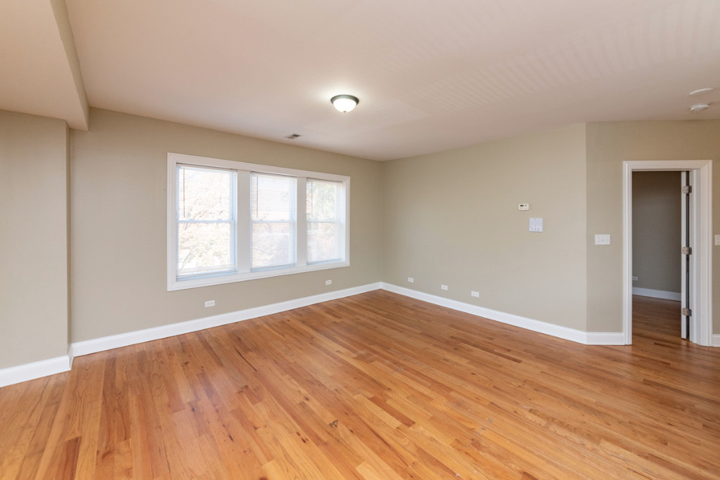 1511 W Albion Ave - Photo 4