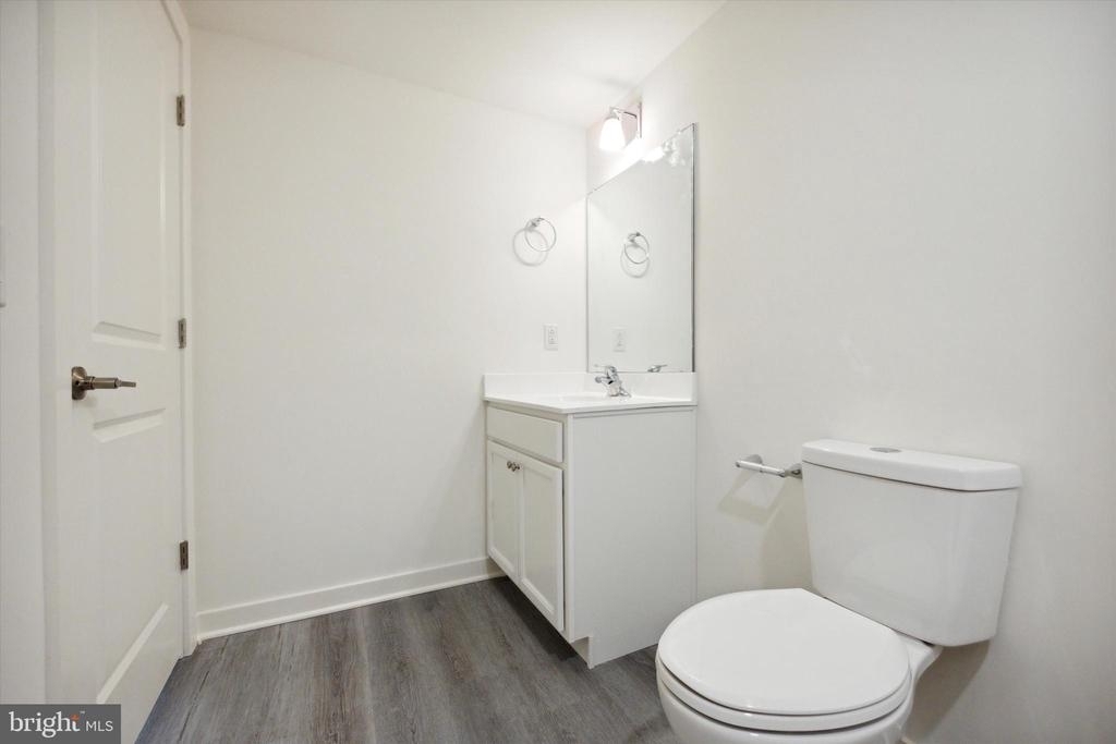 2451 Frankford Ave - Photo 8