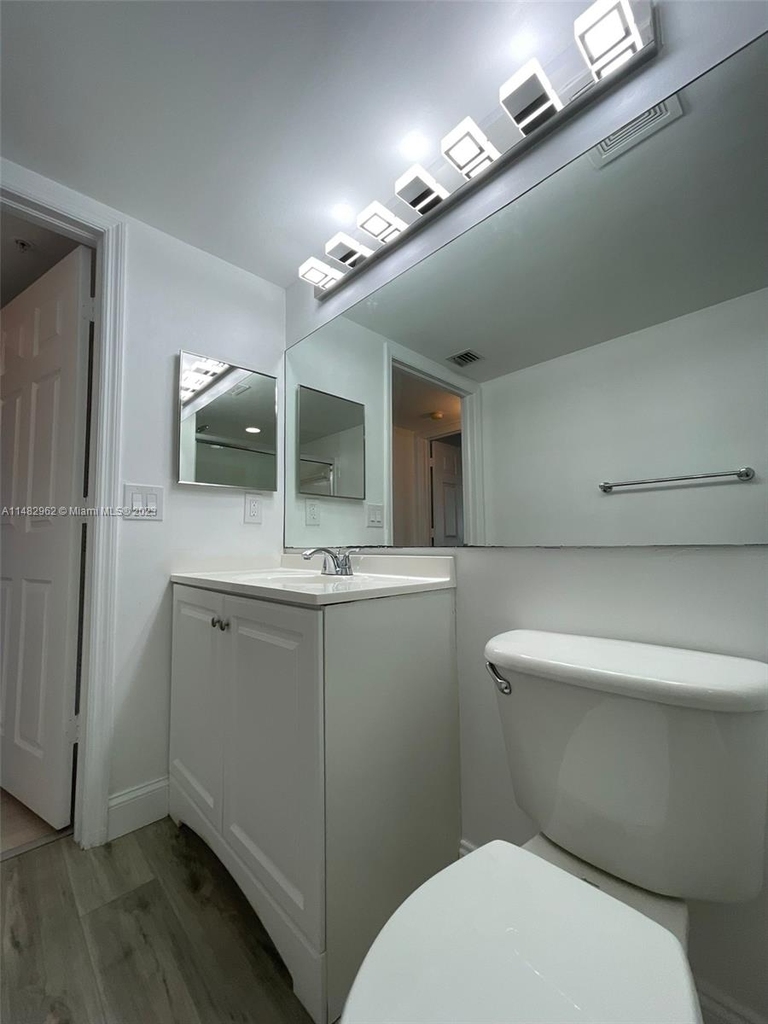 1155 Brickell Bay Dr - Photo 16