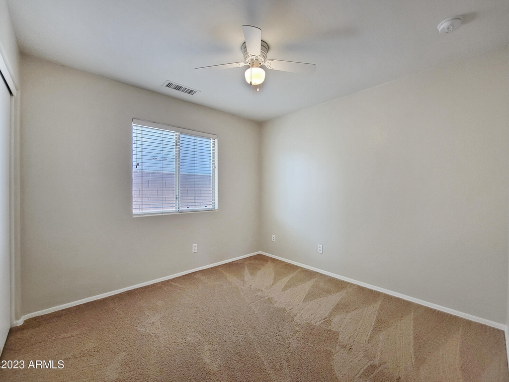 25805 W St Catherine Avenue - Photo 21