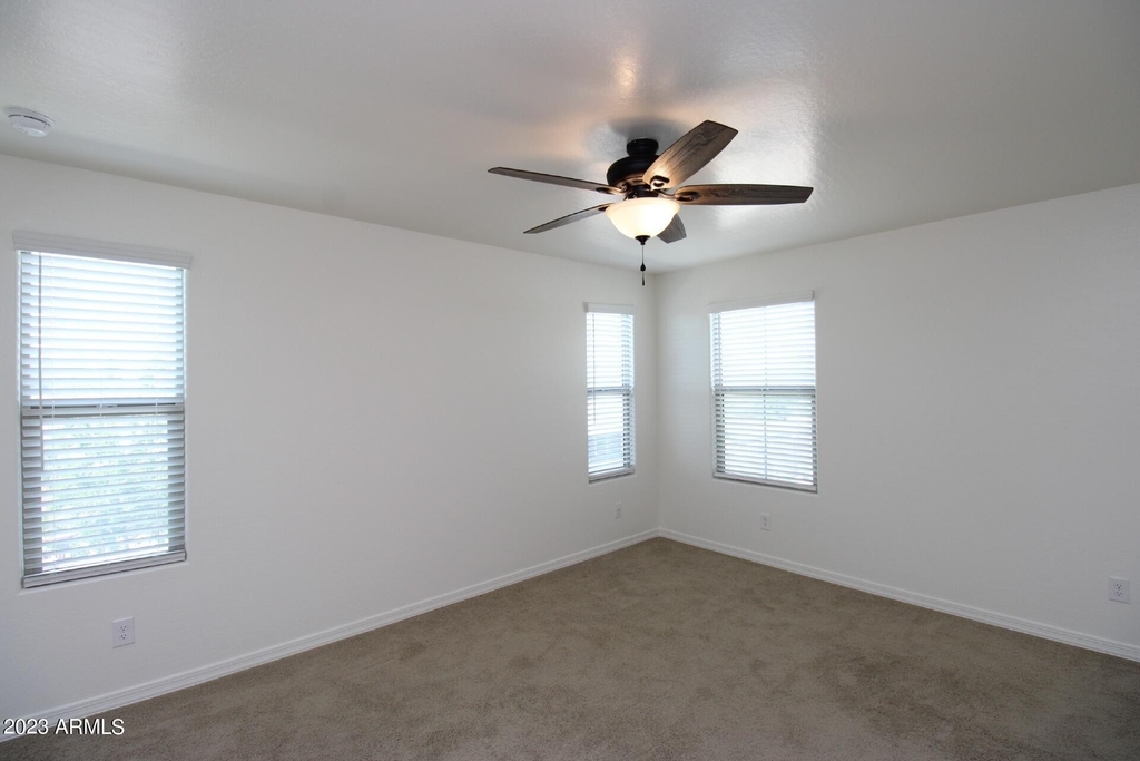 1736 S 82nd Place - Photo 10