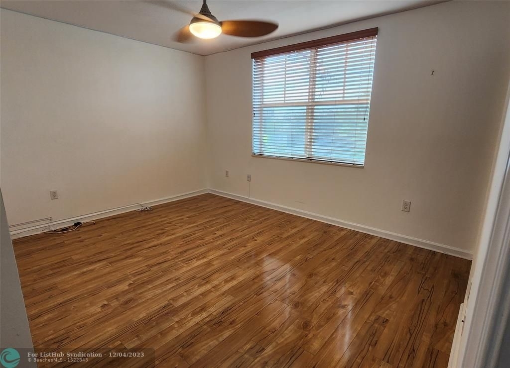 1033 Ne 17th Way - Photo 18