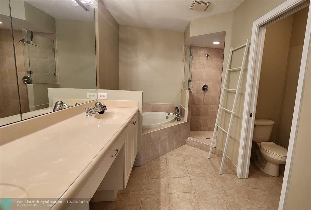 1033 Ne 17th Way - Photo 13