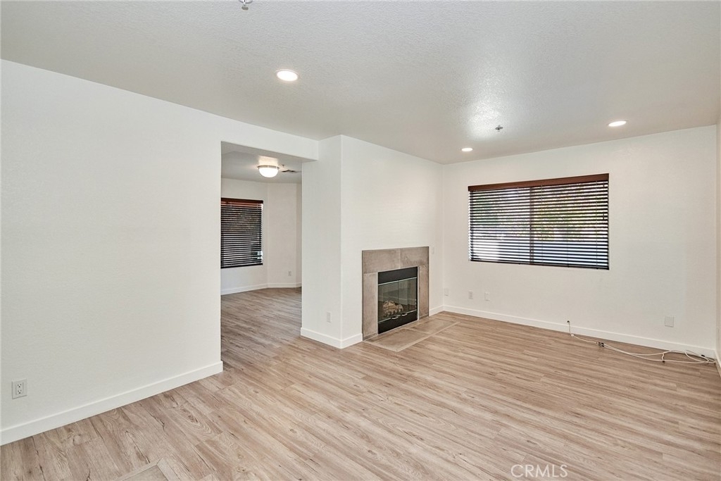 832 W Naomi Avenue - Photo 3