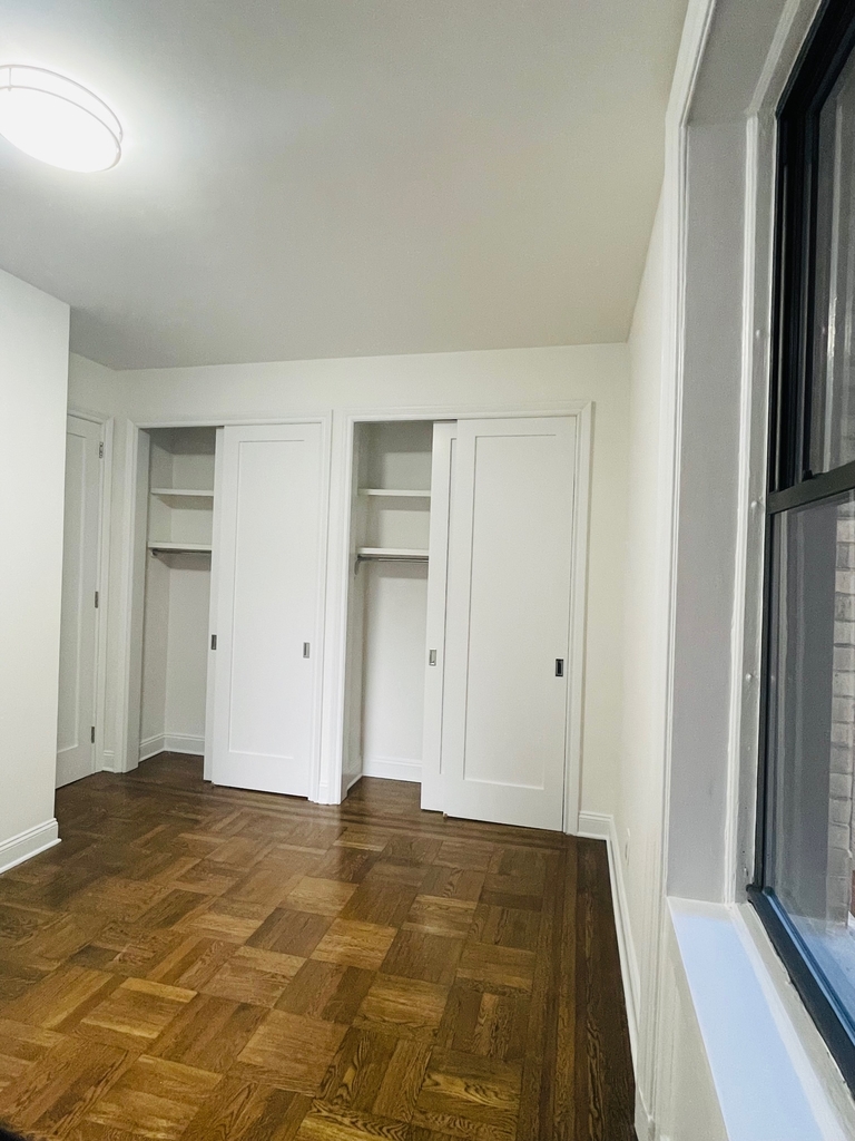 200 West 58th Street - Photo 9