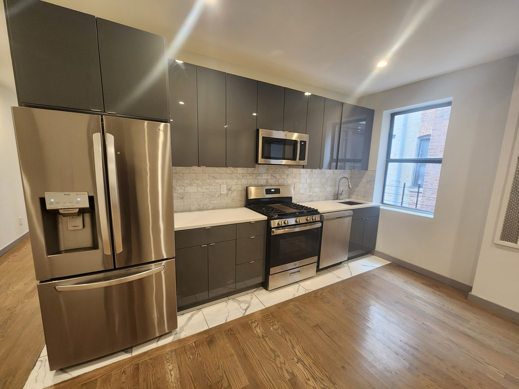 600 West 150th Street - Photo 0