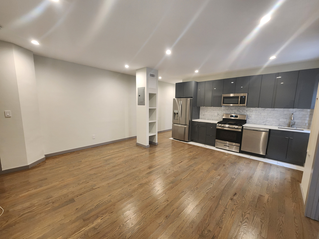 600 West 150th Street - Photo 3