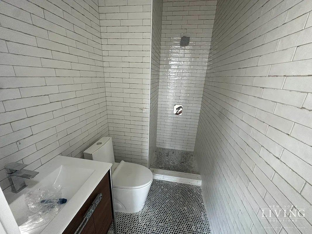 104 Graham Avenue - Photo 13