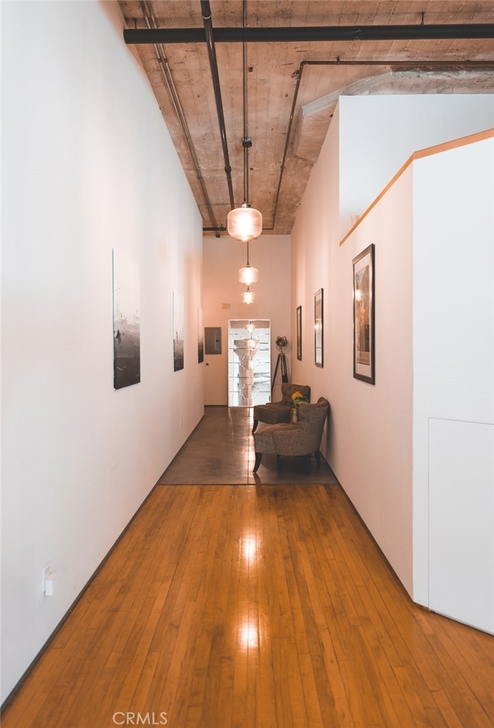 115 W 4th Street - Photo 3