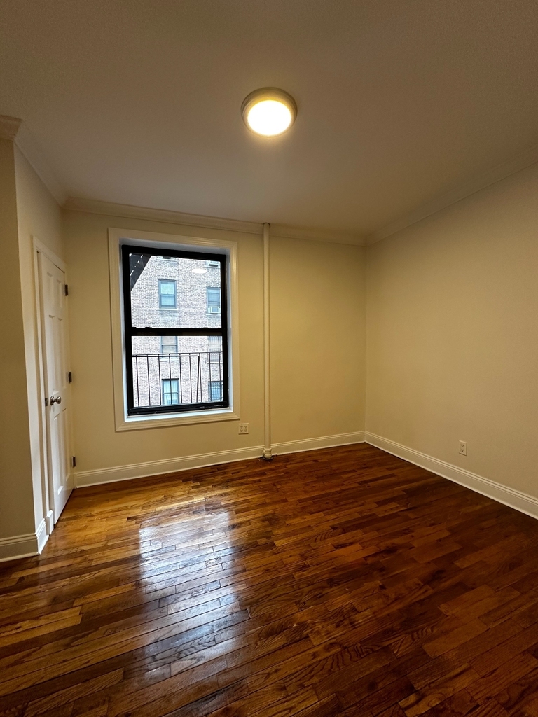 West 102nd Street and Broadway - Photo 4