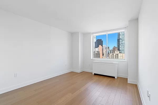 East 54th Street - Photo 3