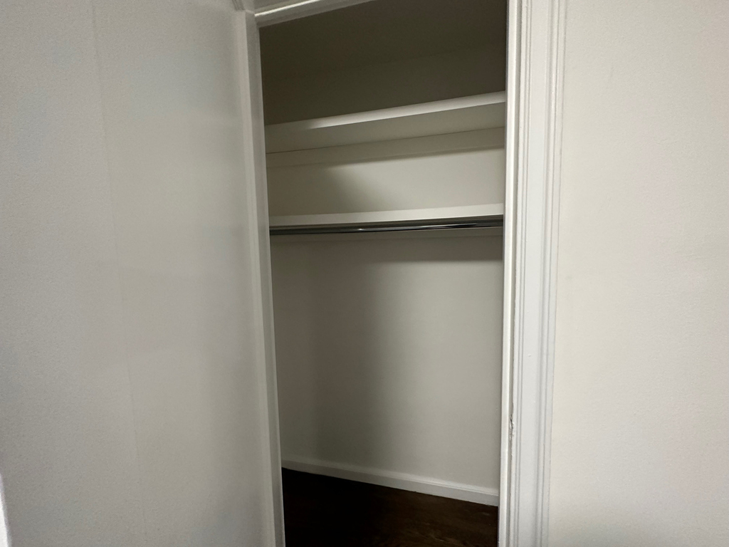 137 East 38th Street - Photo 3