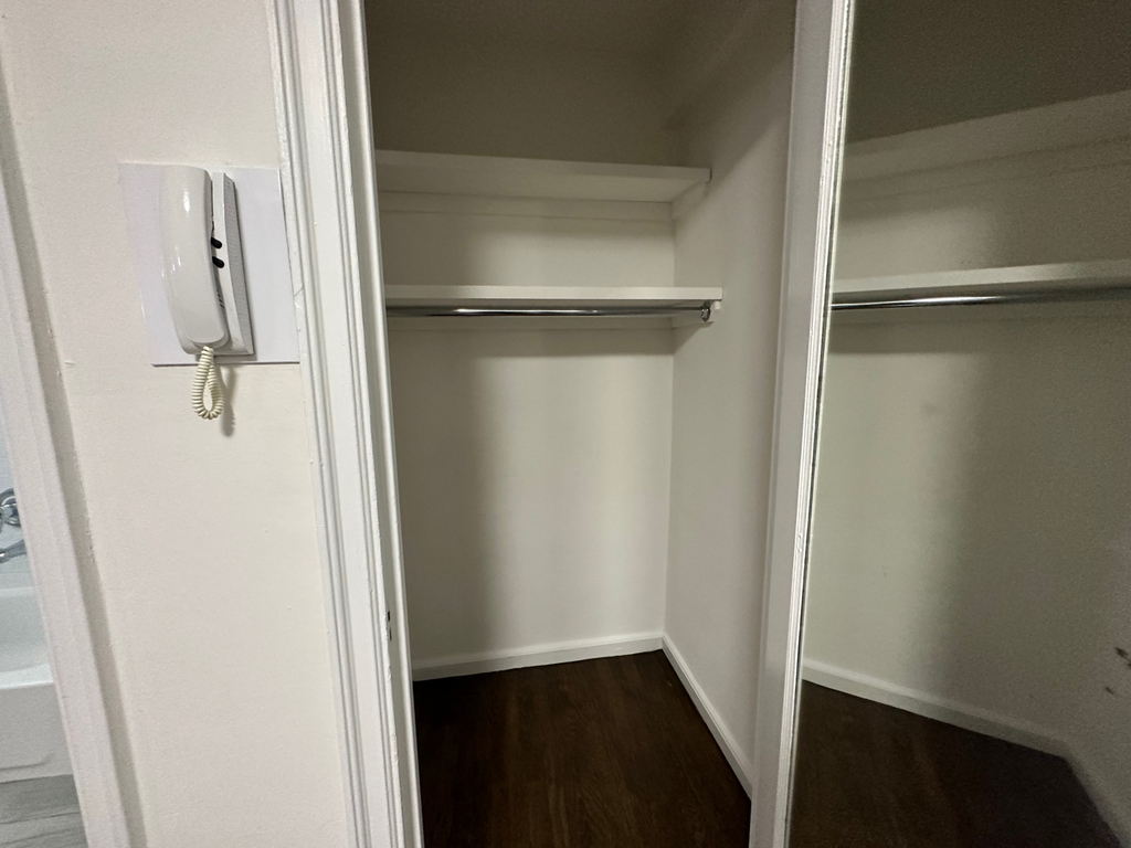 137 East 38th Street - Photo 4