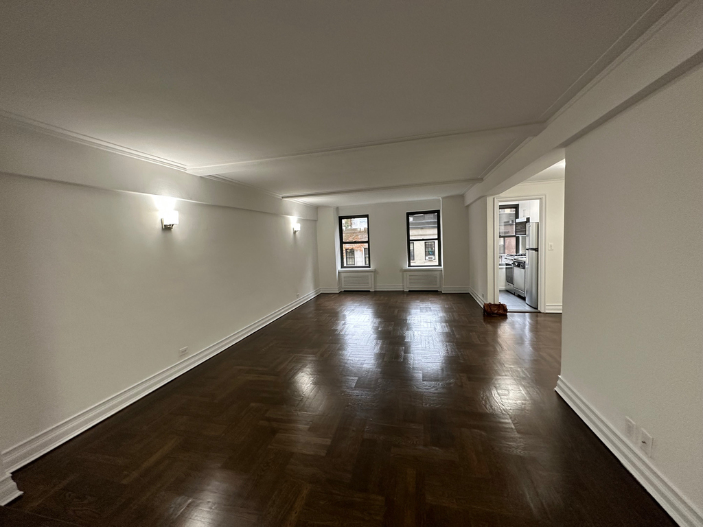137 East 38th Street - Photo 6