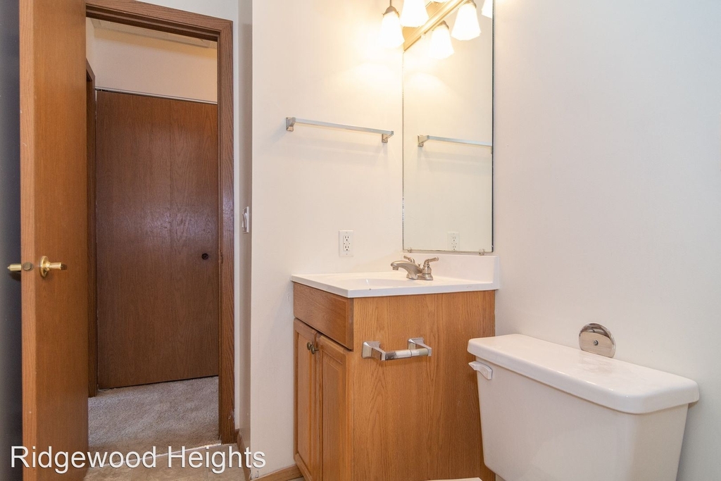 3222 S 68th Plaza - Photo 4