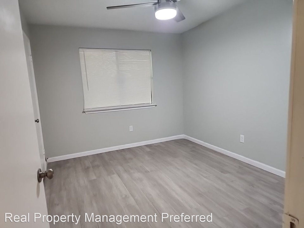 2207 Kingston Ct - Photo 11