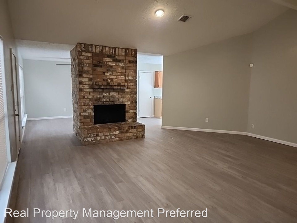 2207 Kingston Ct - Photo 5