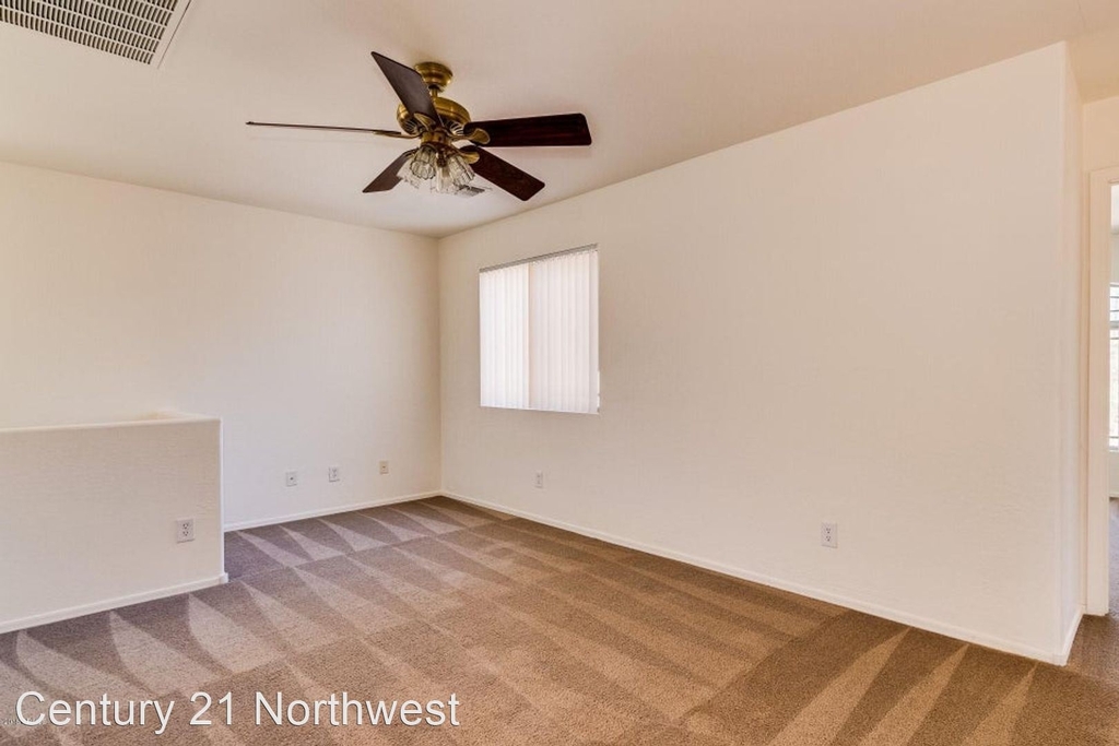 36575 W Nina St - Photo 12