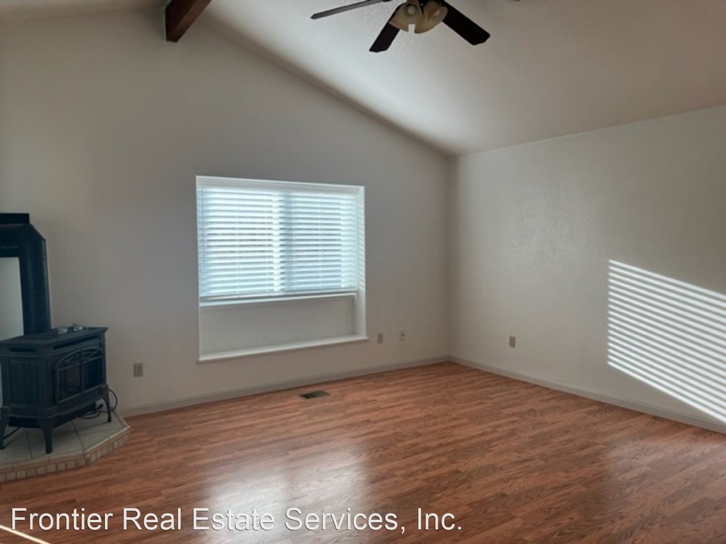 30350 Foxridge Ct - Photo 18