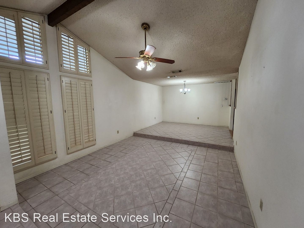 9801 Green Oak Place - Photo 5