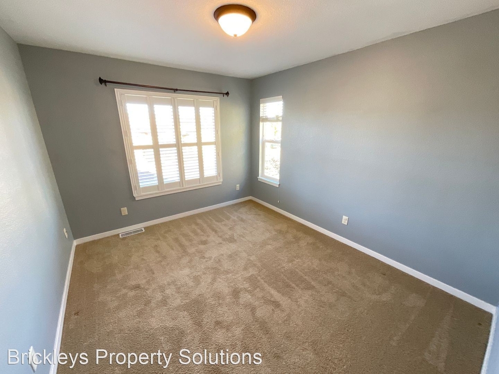 5045 Galloping Goose Way - Photo 26