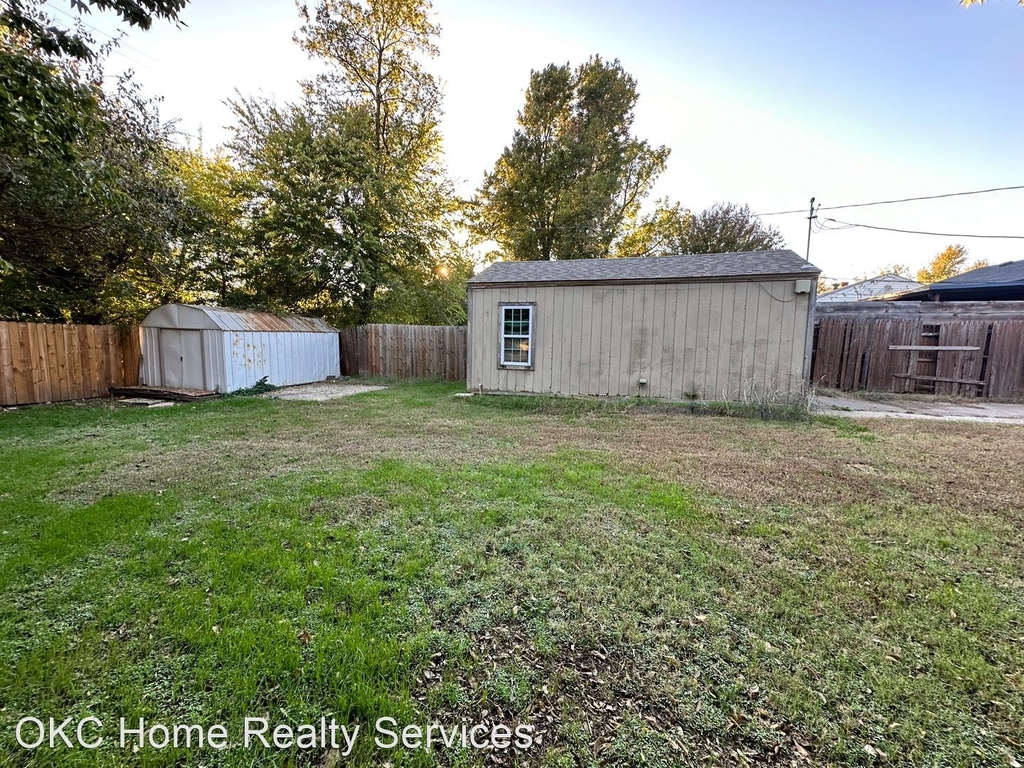 3916 Nw 15th St - Photo 14