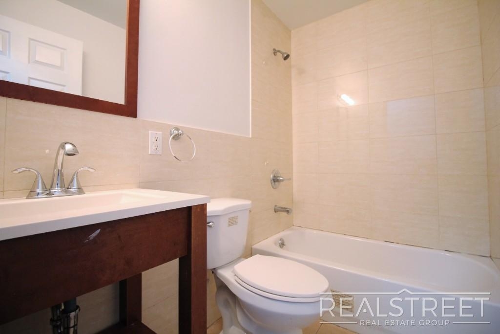 337 Tompkins Avenue - Photo 4