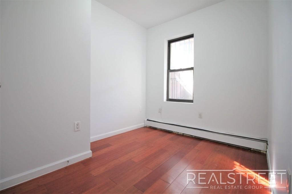 337 Tompkins Avenue - Photo 11