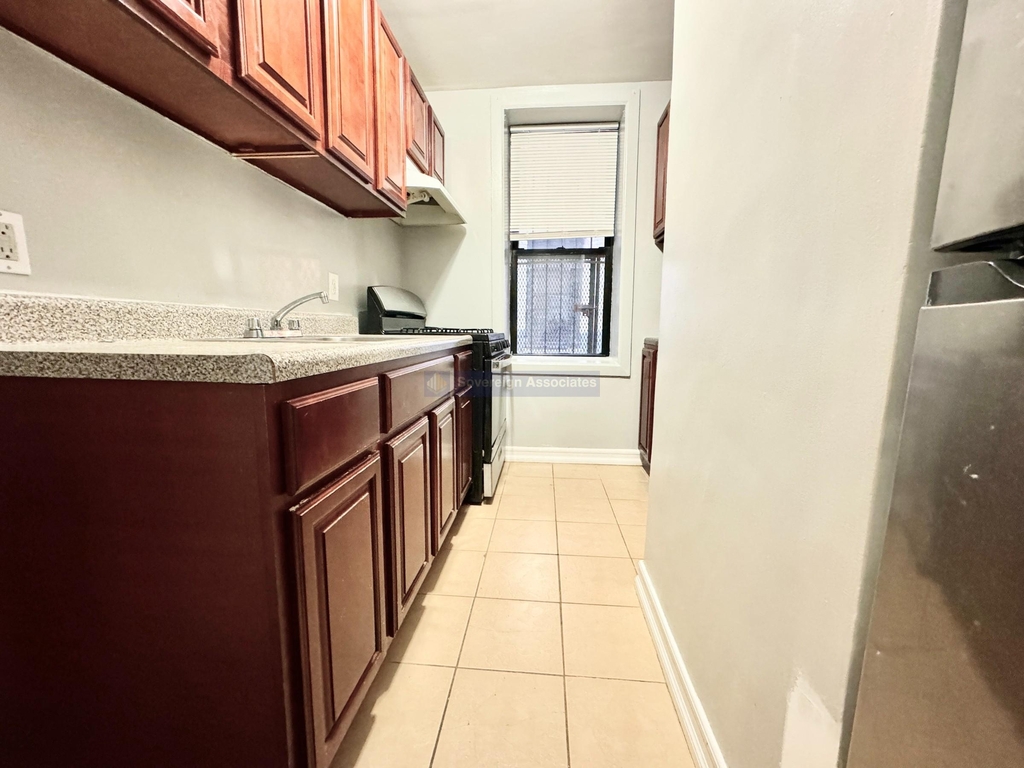 225 West 146th Street - Photo 4