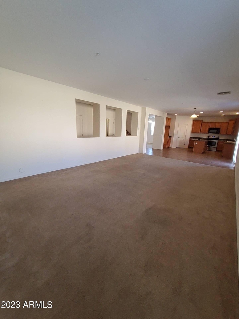 8998 W Plum Road - Photo 3