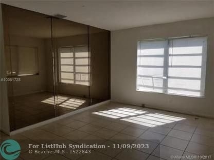 2711 Nw 16th Ct - Photo 2