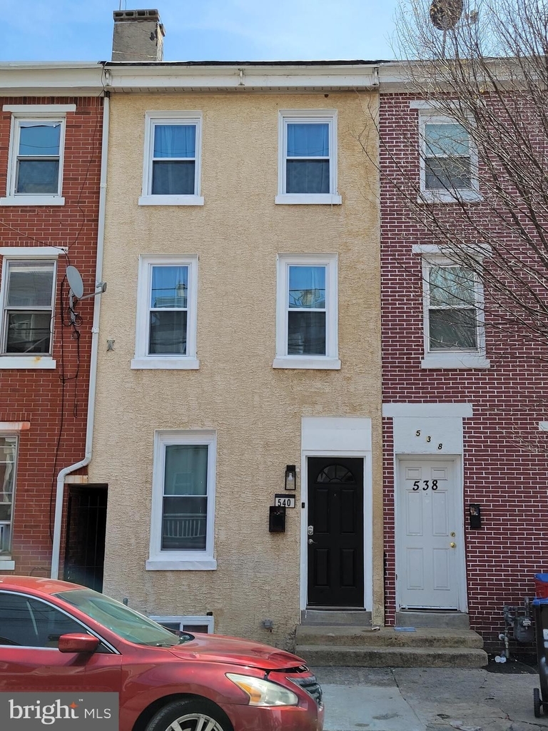 540 Green Street - Photo 1