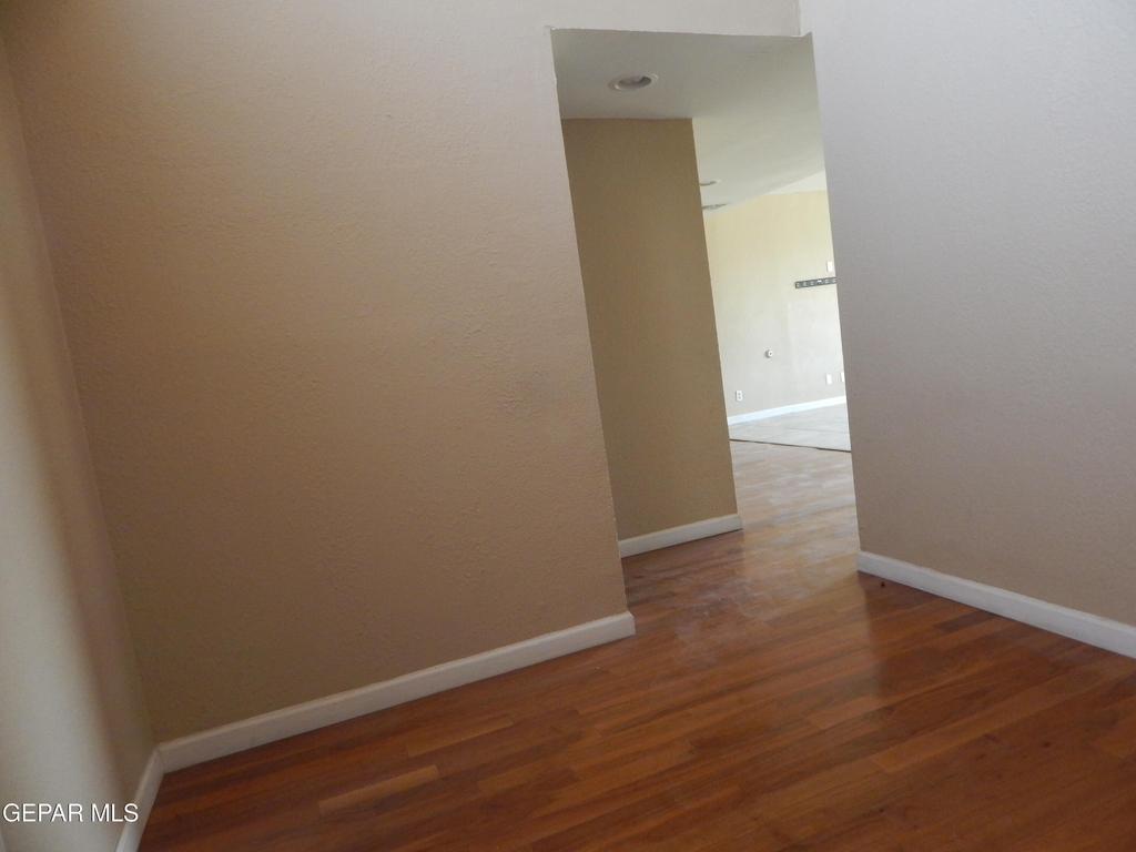 6200 Bluff View Place - Photo 4