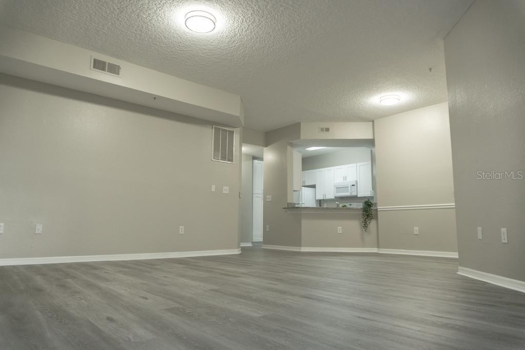 5560 Metrowest Boulevard - Photo 2