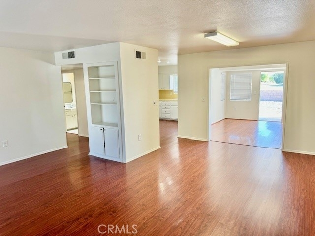 26621 Sun City Boulevard - Photo 8