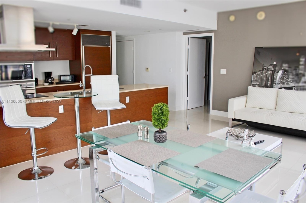 485 Brickell Ave - Photo 4